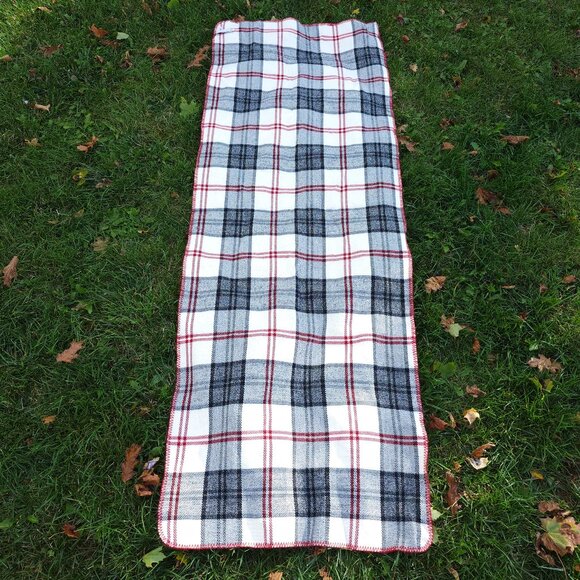 ROOTS CABIN Collection Scarf Shawl Roots Canada Plaid 78" x 27.5" Wrap - Picture 7 of 8